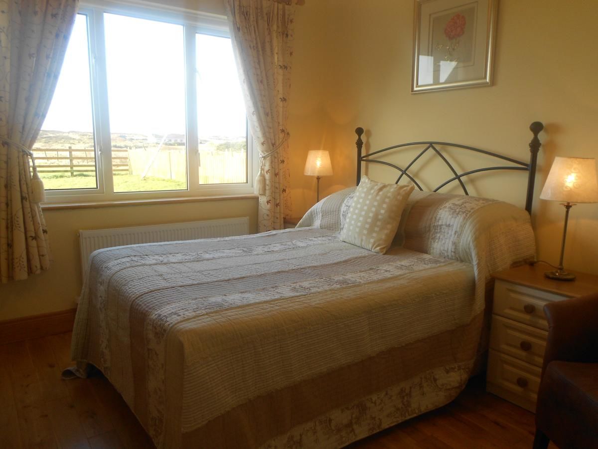 Отели типа «постель и завтрак» Seafield House B&B Клифден-38